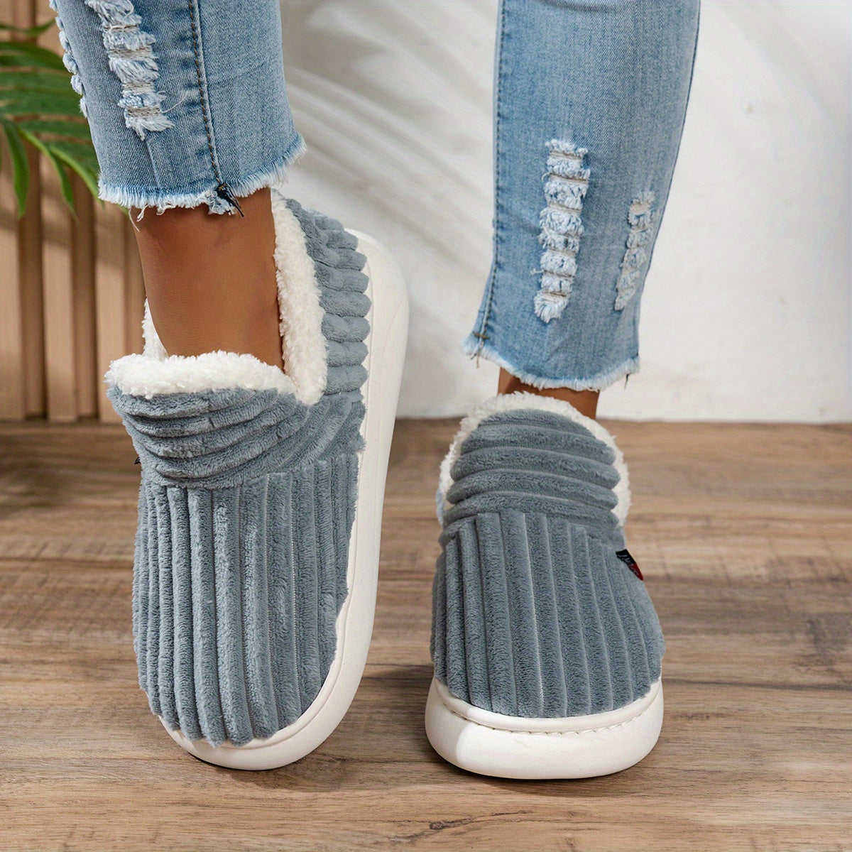 Mira | CozyStep Plush Slippers (Unisex)