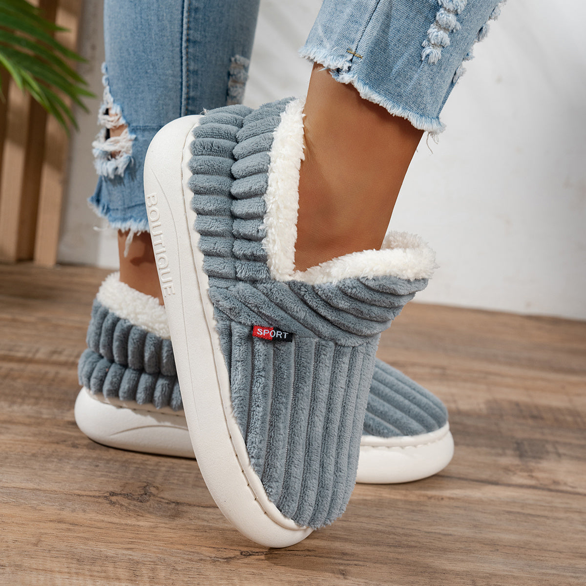 Mira | CozyStep Plush Slippers (Unisex)